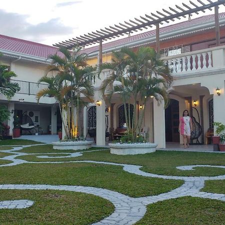 Casa Familya Hotel Batac Buitenkant foto