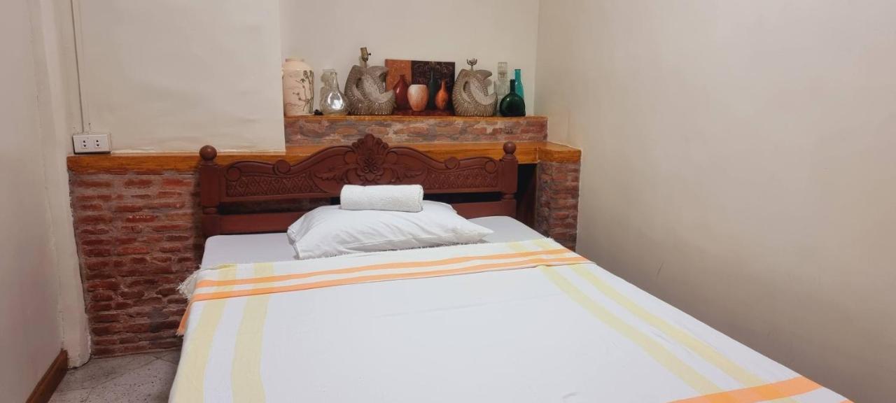 Casa Familya Hotel Batac Buitenkant foto