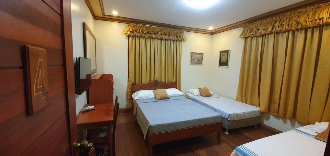 Casa Familya Hotel Batac Buitenkant foto