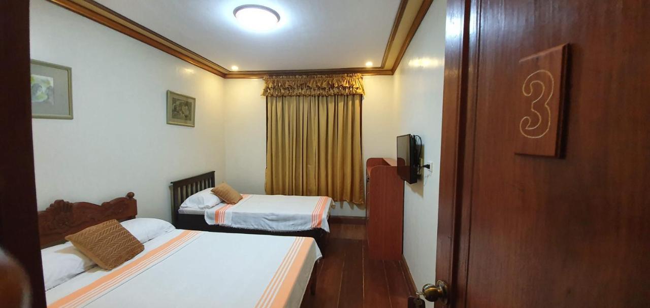 Casa Familya Hotel Batac Buitenkant foto