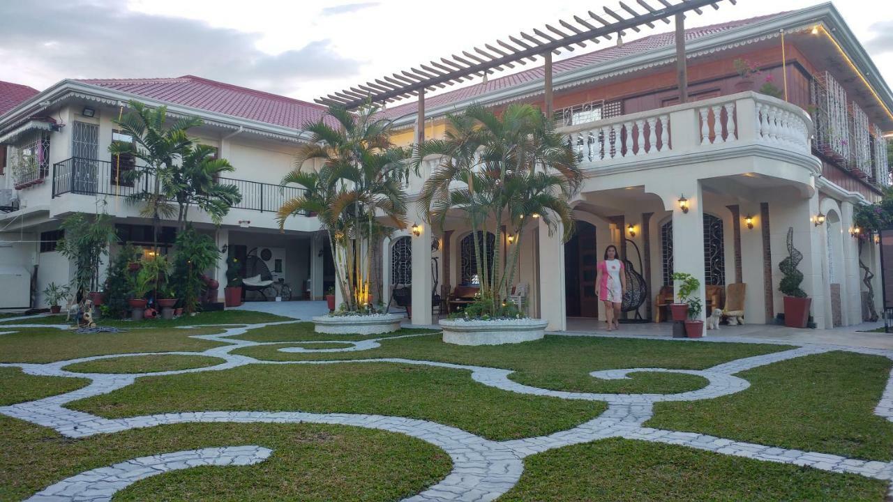 Casa Familya Hotel Batac Buitenkant foto