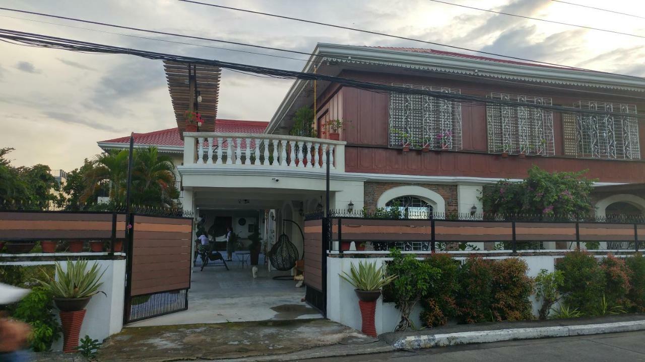 Casa Familya Hotel Batac Buitenkant foto